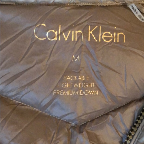 NWOT Calvin Klein Mid Length packable down jacket - Picture 3 of 8